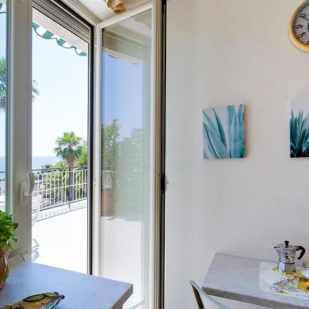 Guesthost - Tre Ponti Panoramic Seaview 아파트 *