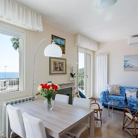 Apartment Guesthost - Tre Ponti Panoramic Seaview *