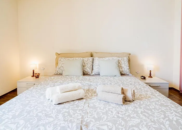 Guesthost - Tre Ponti Panoramic Seaview