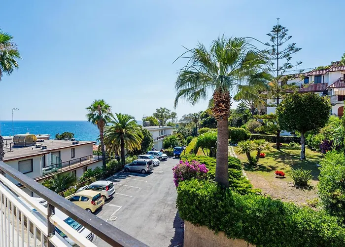 Guesthost - Tre Ponti Panoramic Seaview 아파트